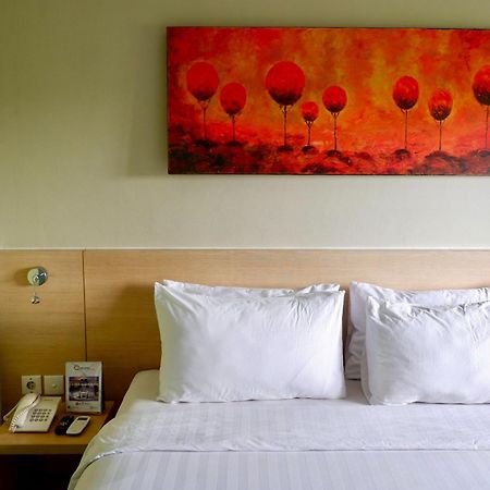 Lemo Hotel Serpong Тангеранг Екстериор снимка