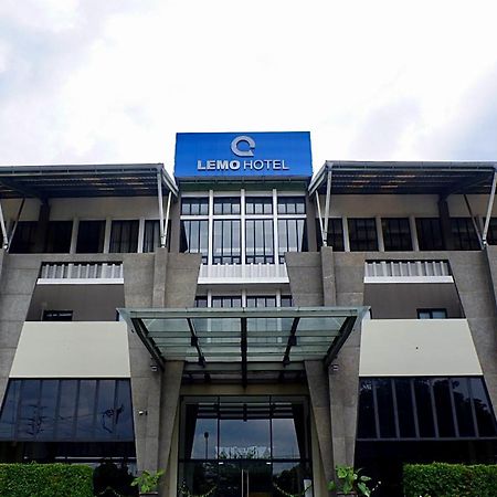 Lemo Hotel Serpong Тангеранг Екстериор снимка