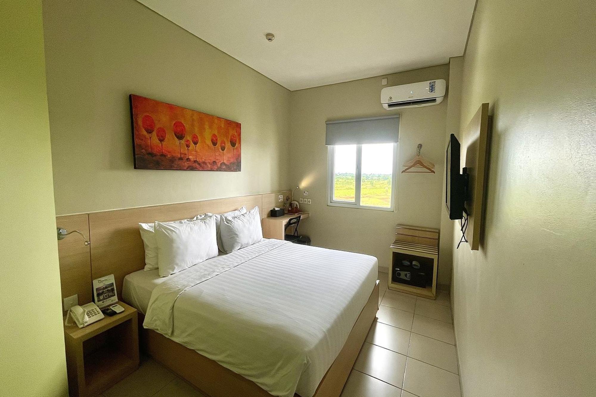Lemo Hotel Serpong Тангеранг Екстериор снимка