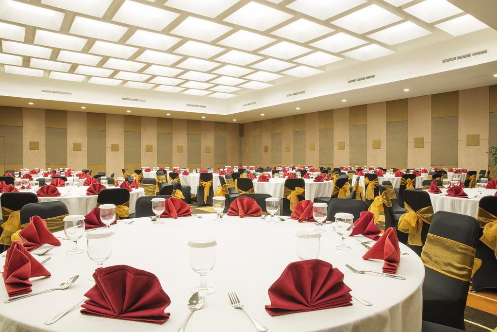 Lemo Hotel Serpong Тангеранг Екстериор снимка